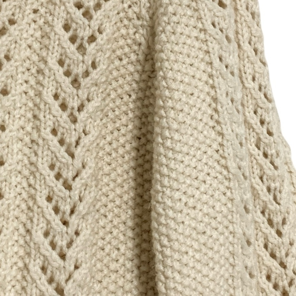 Hand Crochet Collared Button Front Cardigan - Picture 10 of 13